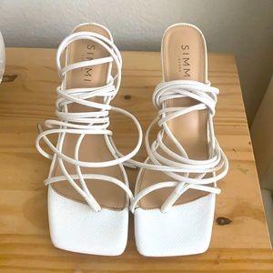 Simmi London White tie up square heel size 7